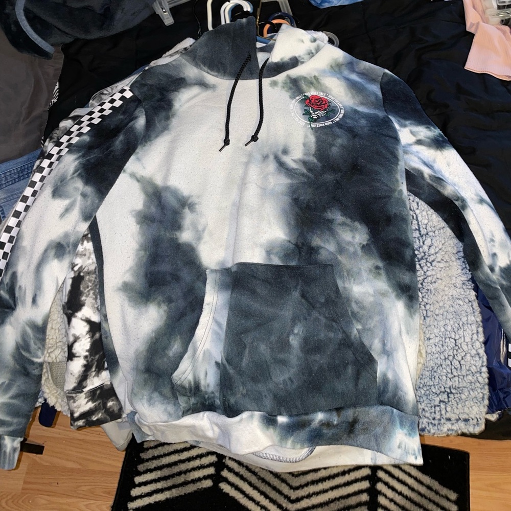 Rue21 Medium Sweatshirt.